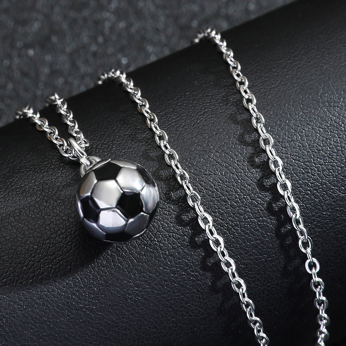 Chaine Ballon Football - Fantaisie - Pendentif Ballon - Sport Chaine Argenté Doré