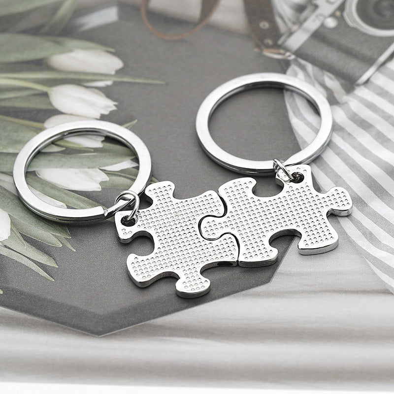 Keychain | Queen King Puzzle Split in Two to Share | Lovers | Best Friends | BFF Best Friends Bag Pendant