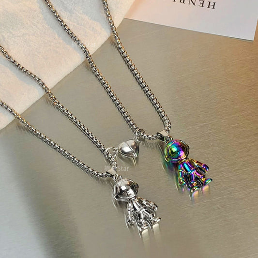 Set of 2 Friendship Necklaces Chains - Hip Hop Astronaut - BFF Best Friends Forever - Fantasy - Heart Magnetic Pendant - Lovers Couple