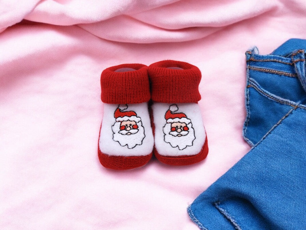 Baby Booties - Santa Claus - Christmas - Embroidered Birth Layette / Pregnancy Birth Announcement