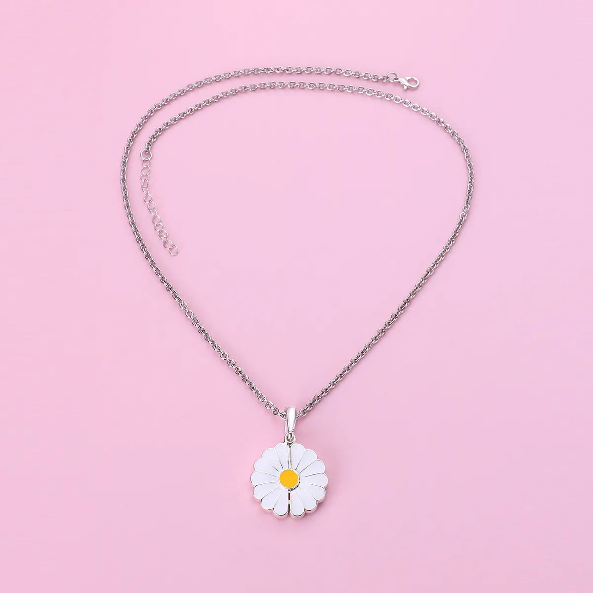 Collier avec Pendentif - Marguerite qui s'ouvre - Fleur - Gravure I Love You - Cœur - Mignon