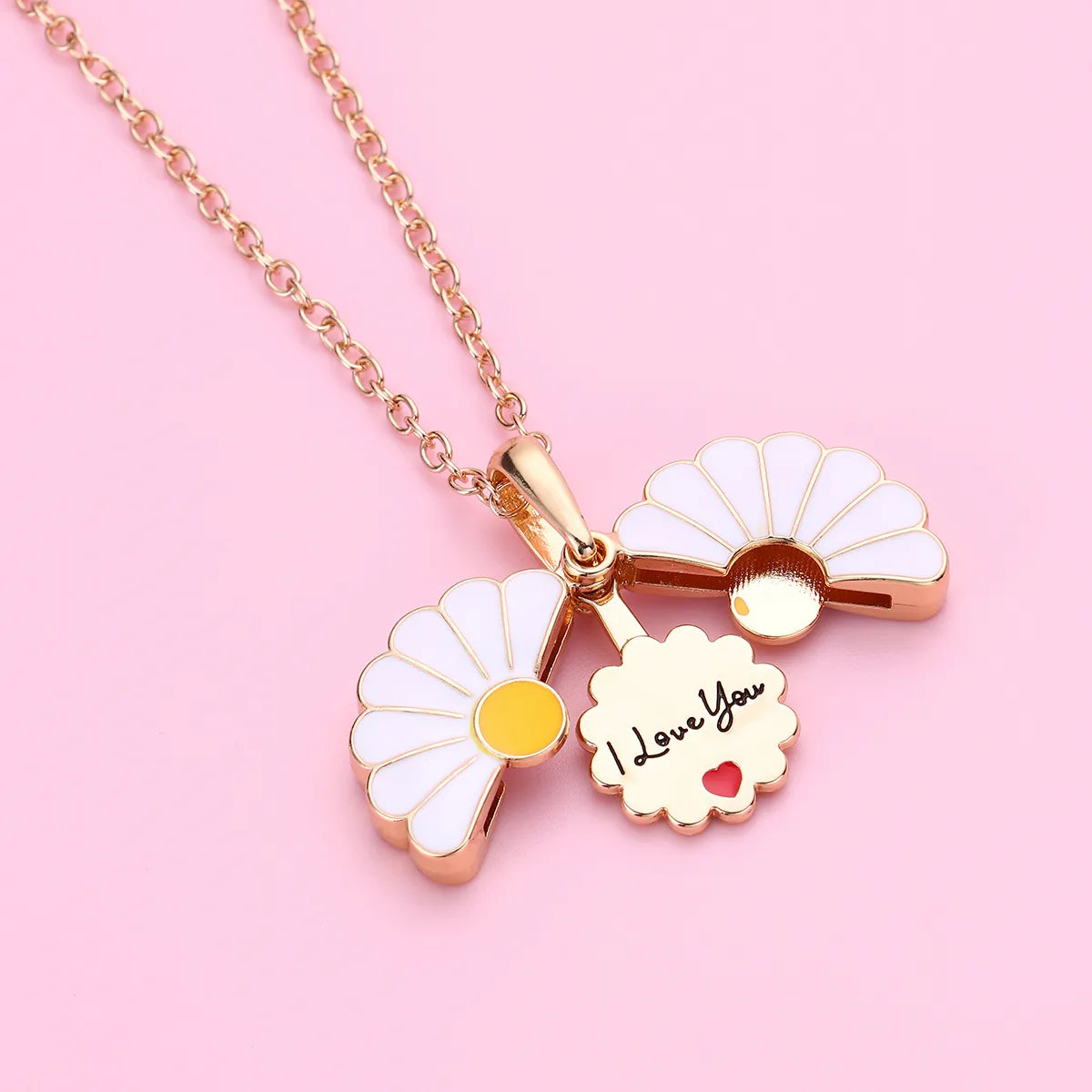 Collier avec Pendentif - Marguerite qui s'ouvre - Fleur - Gravure I Love You - Cœur - Mignon