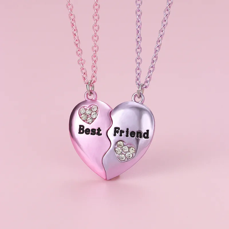 KINDER – Set mit 2 glitzernden Herz-Freundschaftsketten – BFF Best Friends Forever – Ausgefallen – Magnetanhänger mit Goldkette