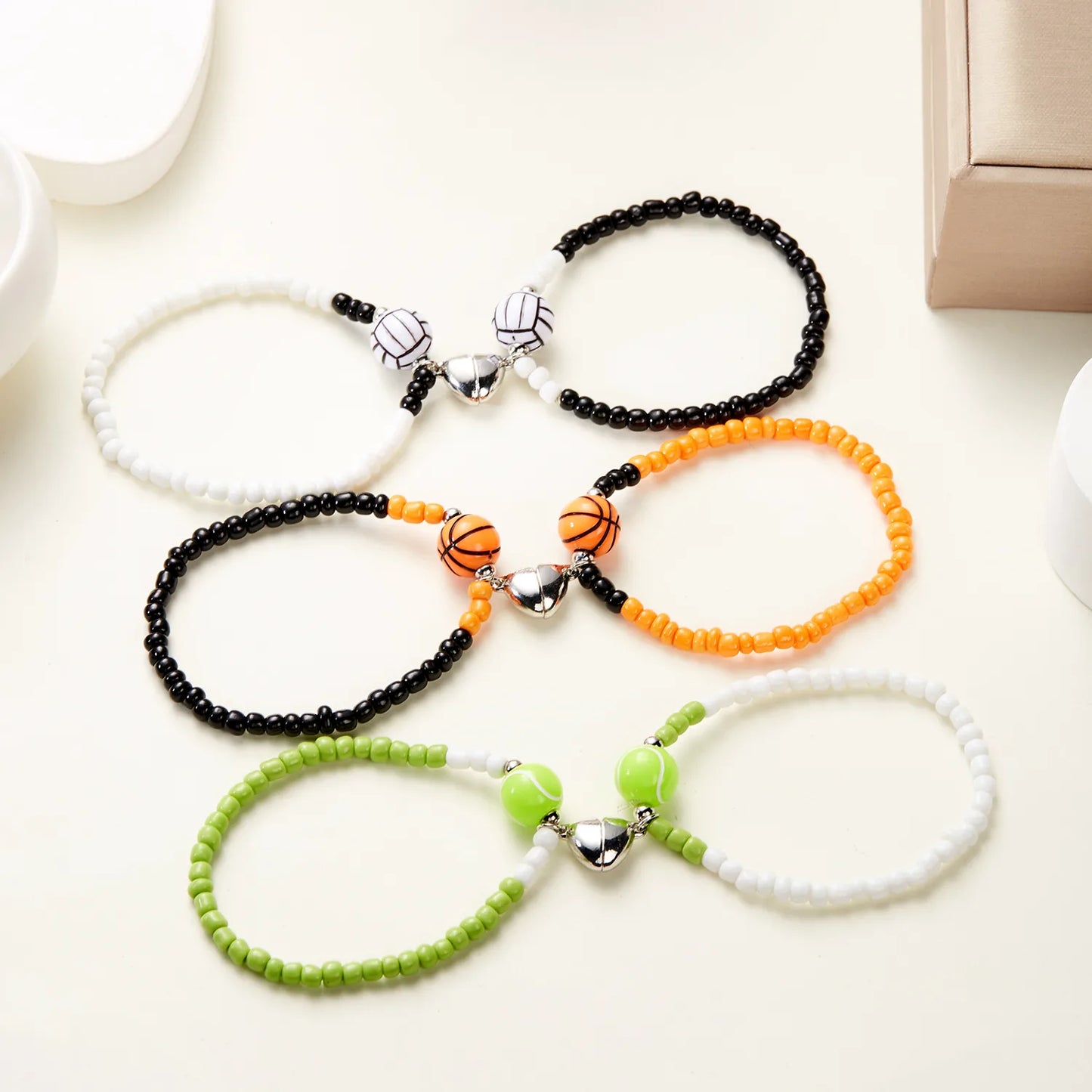 KINDER – Set mit 2 elastischen Kordelarmbändern „Beste Freunde“ – BFF Best Friends Forever – Ausgefallen – Magnetanhänger